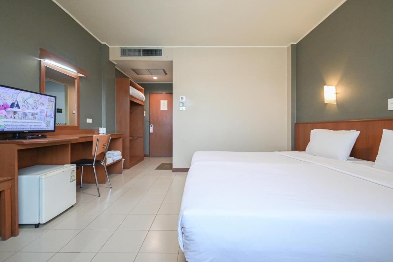 Hotel Rattana Park