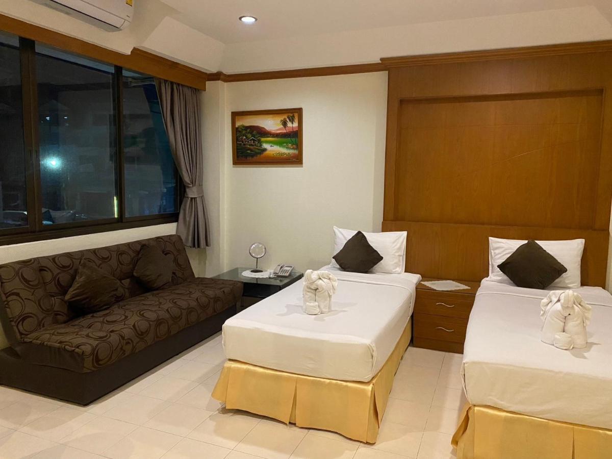 Seaview Sriracha 3*