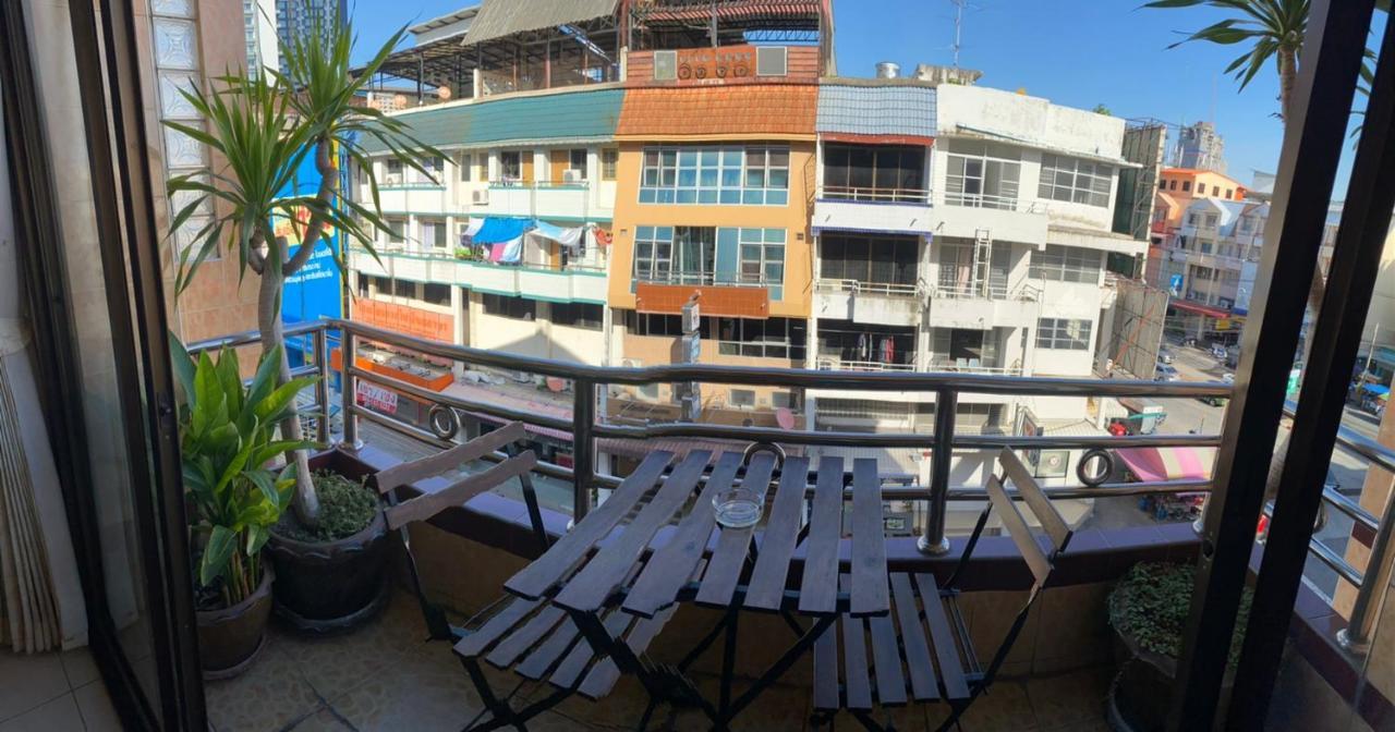 Hotel Seaview Sriracha 3*