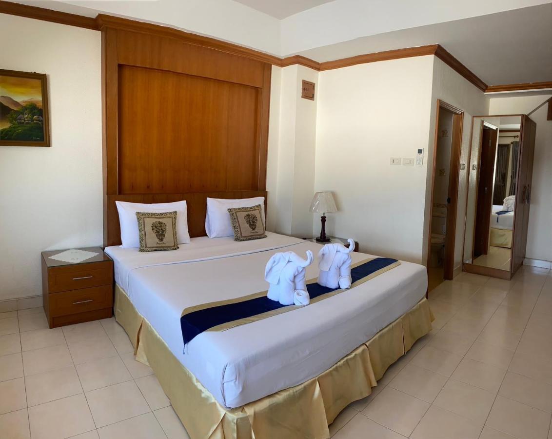 Hotel Seaview Sriracha 3*