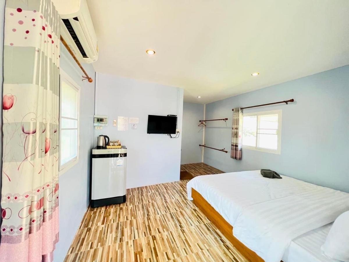 Sai Klong Song Lae Pakpra Resort