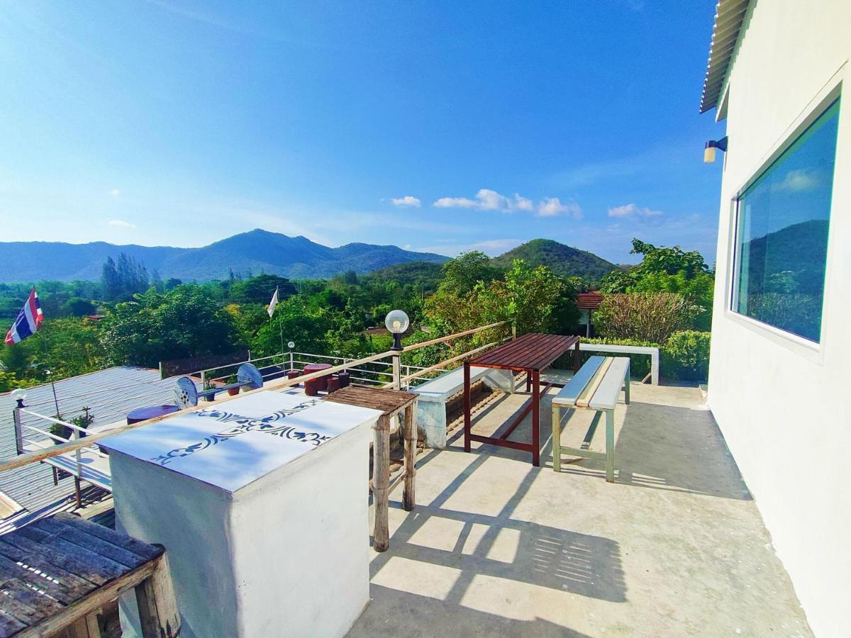 Baan Mai Hom Suan Phueng