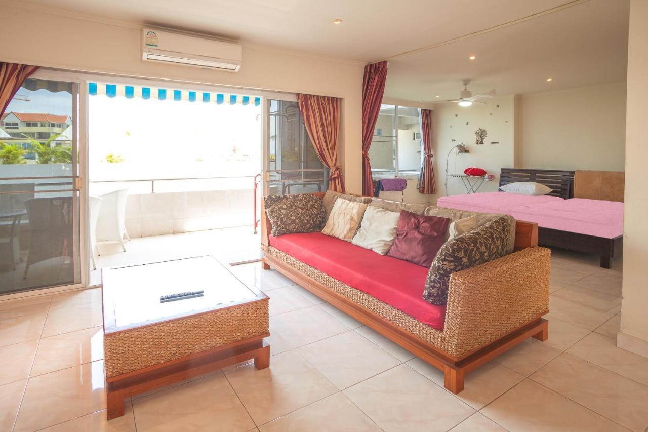 Big Appartment Soi 5 Apartment *