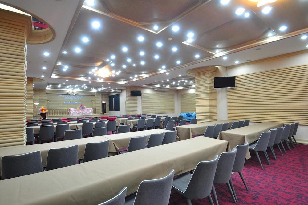 Hotel Pearl & Nonthaburi
