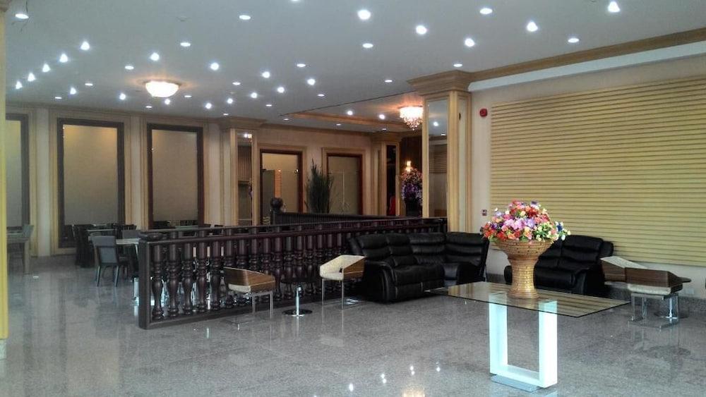 Pearl & Hotel 4*