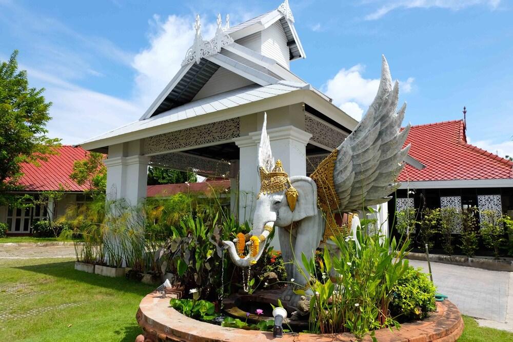 Karinthip Village Resort Chiang Mai