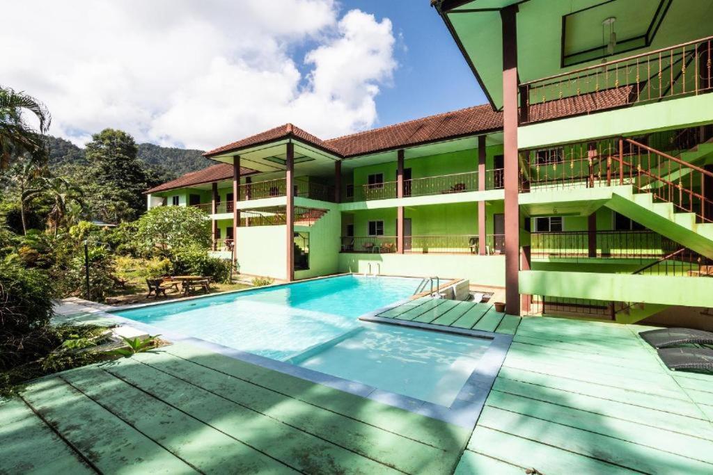 Aree Resort *