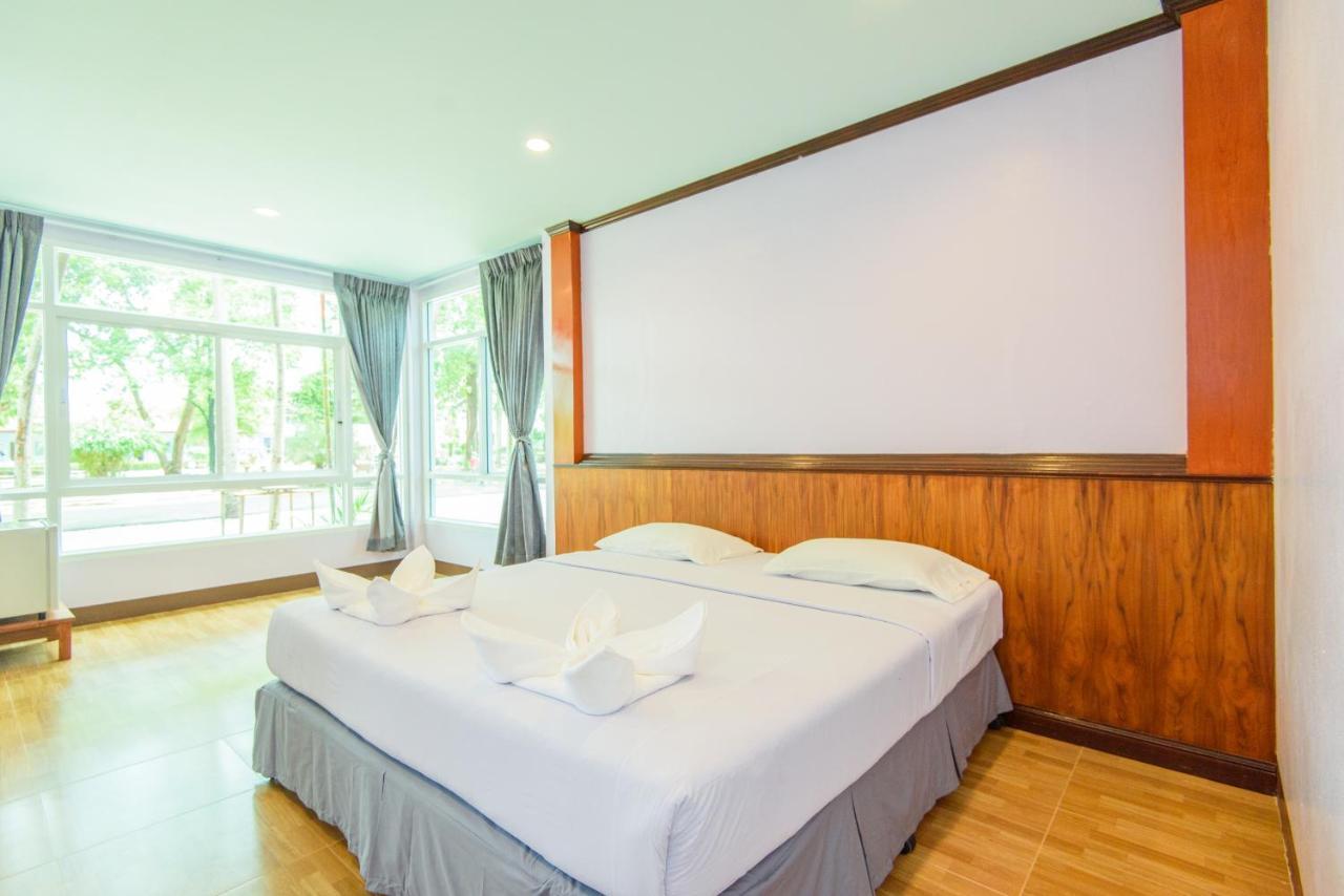 Resort หาดตื้น คลื่นสวย - Hadtuen Kluensuay 2*