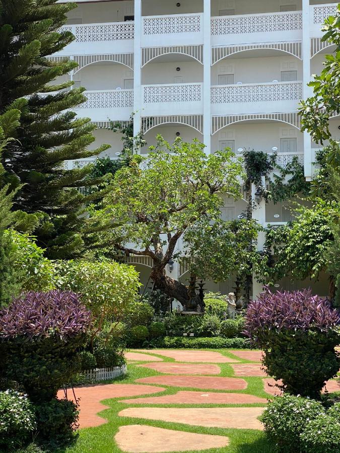 Koranaree Courtyard Boutique