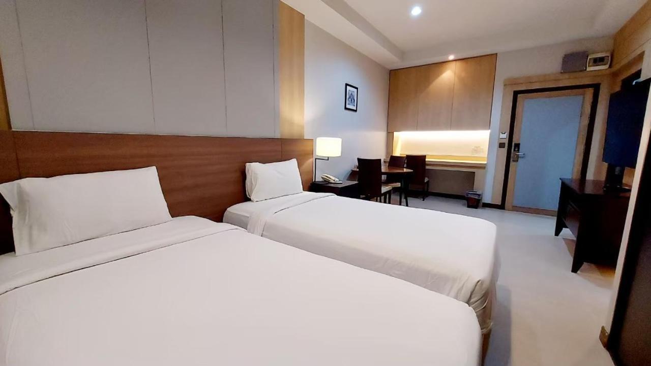 J Park - Sha Extra Hotel 4*