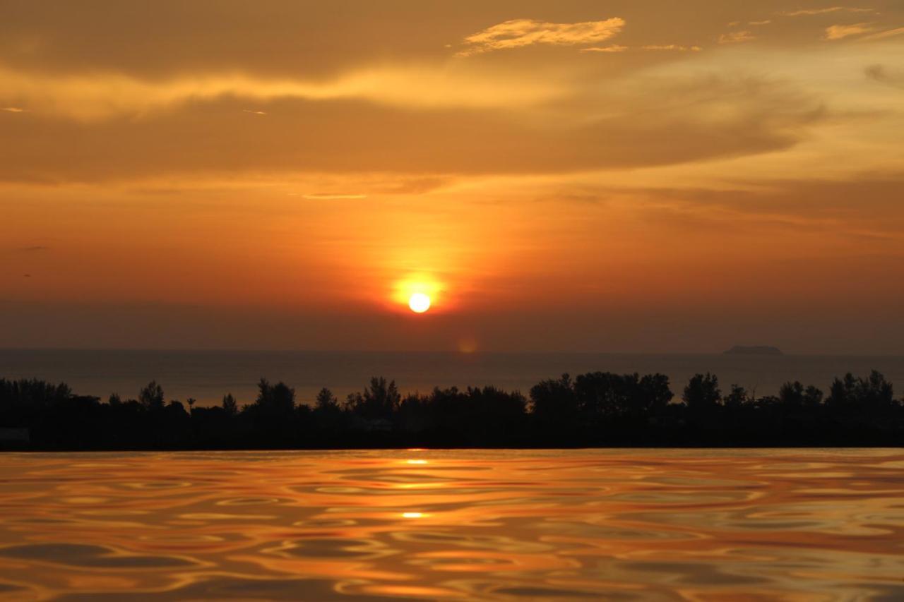 Kulraya - Luxury Serviced Pool Villa