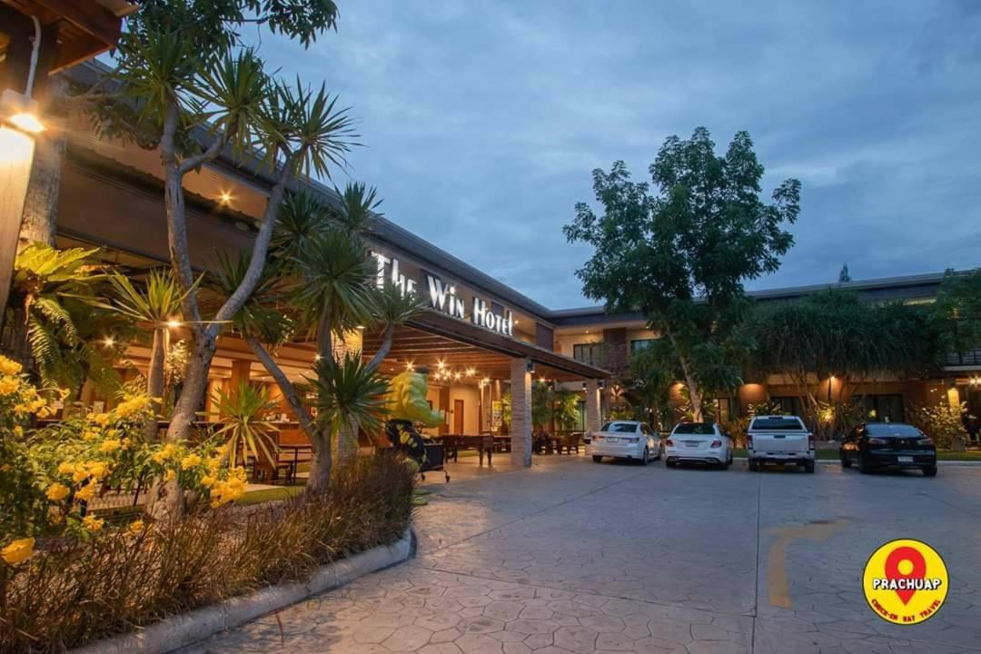 The Win Hotel Bang Saphan