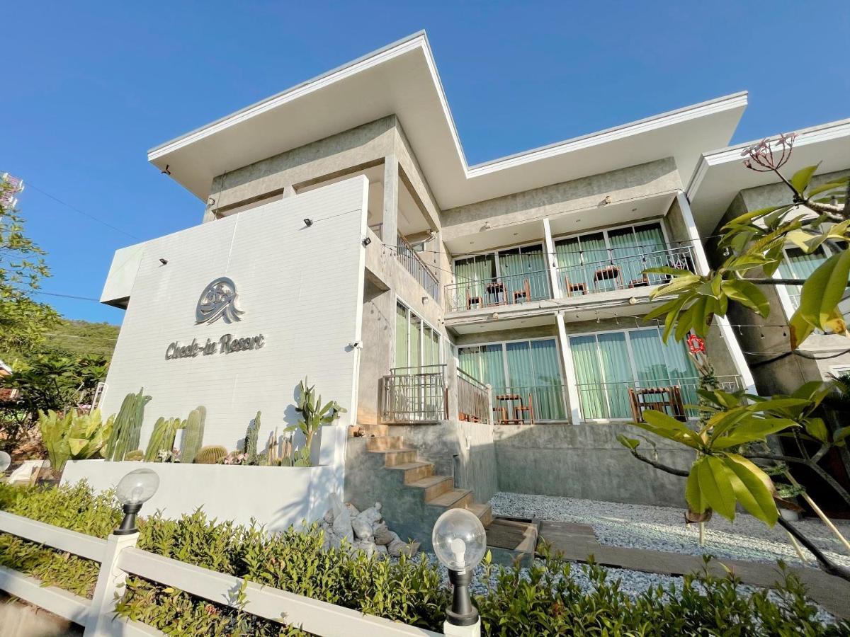Check-in Hotel Ko Lan