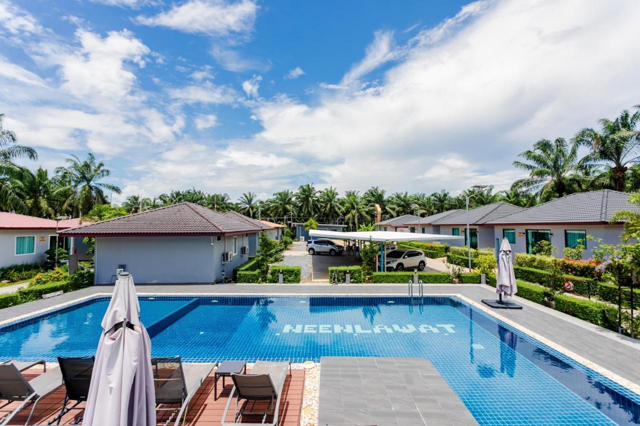 Neenlawat Riverside Surat Thani