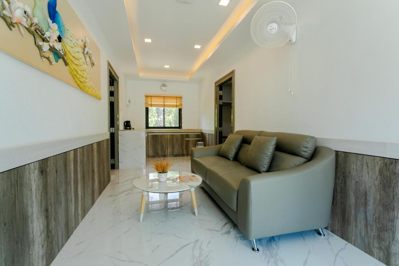 Neenlawat Riverside 3*