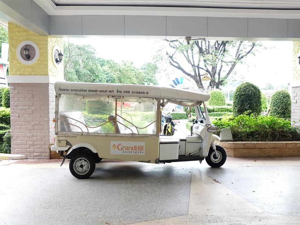 Grand Hill And Hotel Nakhon Sawan