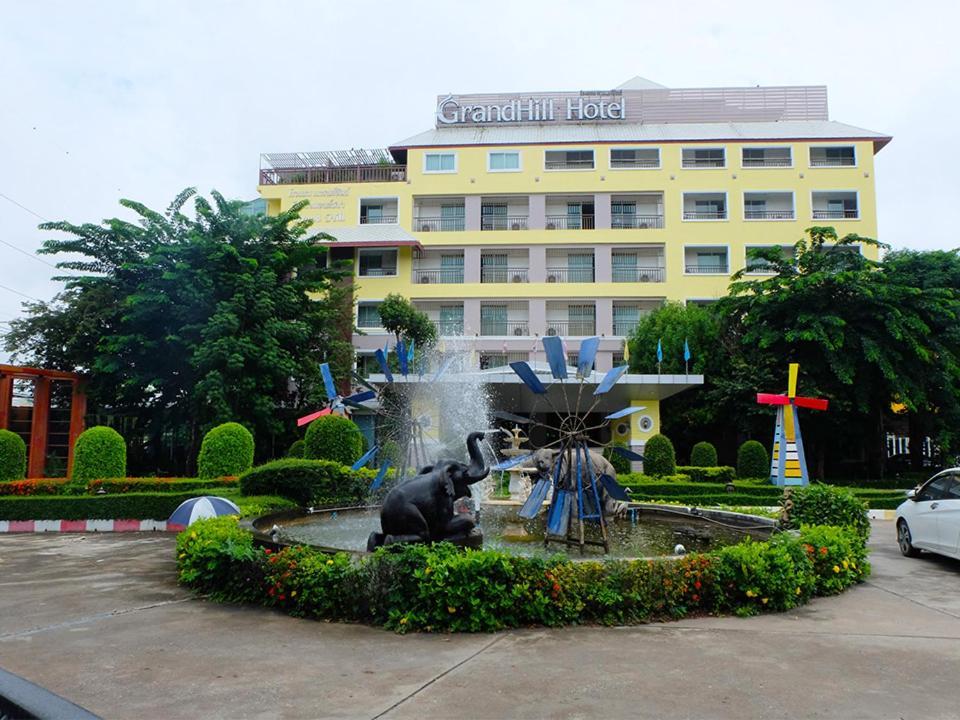 Grand Hill And Hotel
