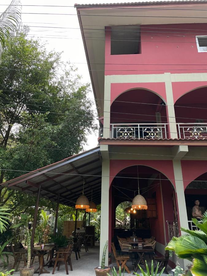 Resort Mythai 2*