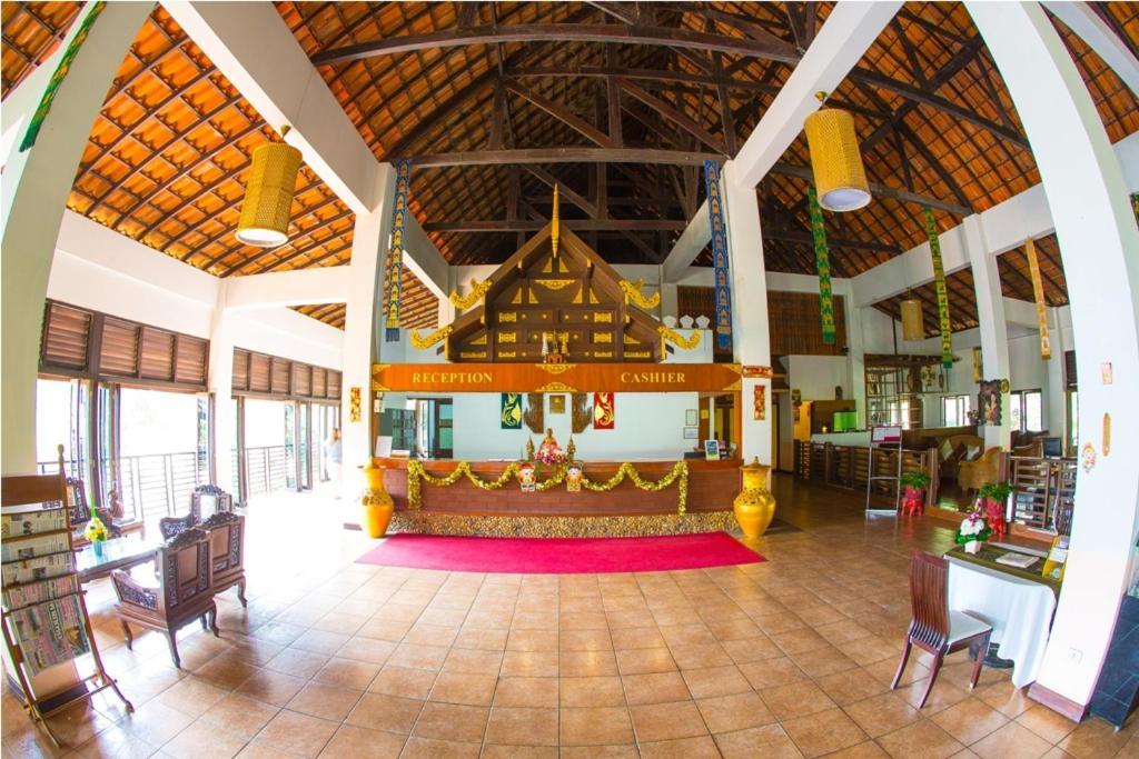 Resort Golden Pine And
