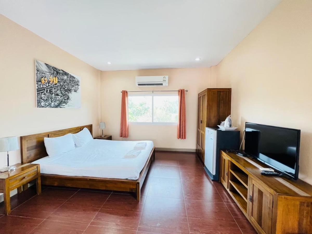 Hotel Baan Suan Khun Yaiy