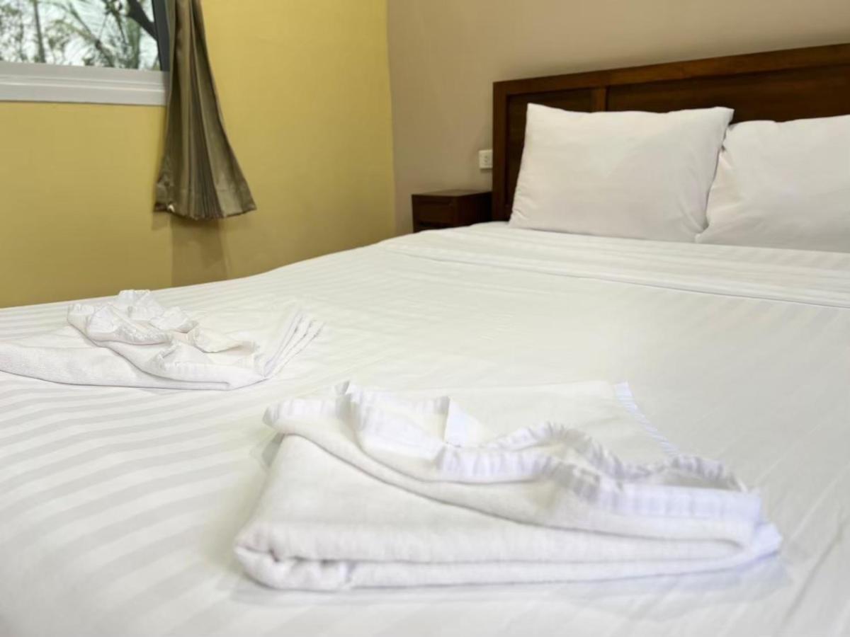 Hotel Baan Suan Khun Yaiy