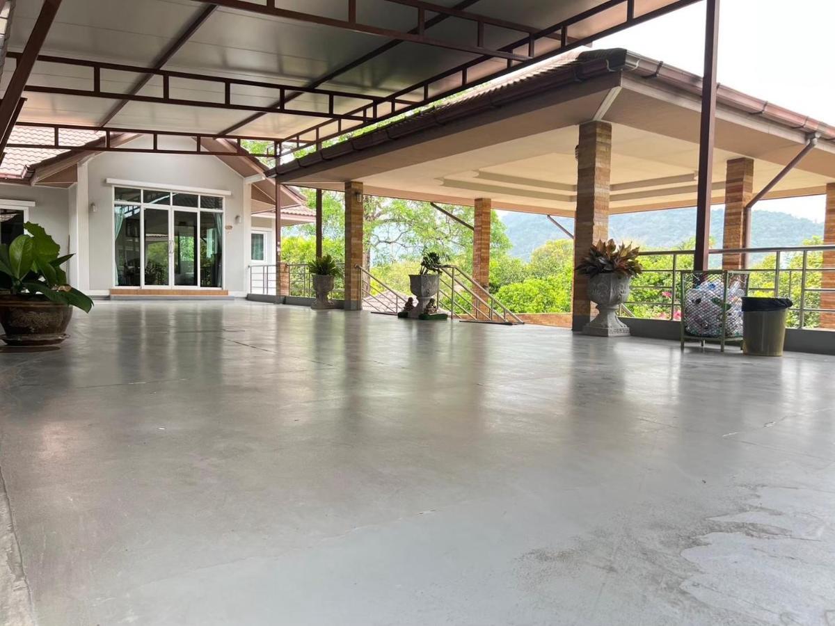 Hotel Baan Suan Khun Yaiy Ban Wang Takhrai
