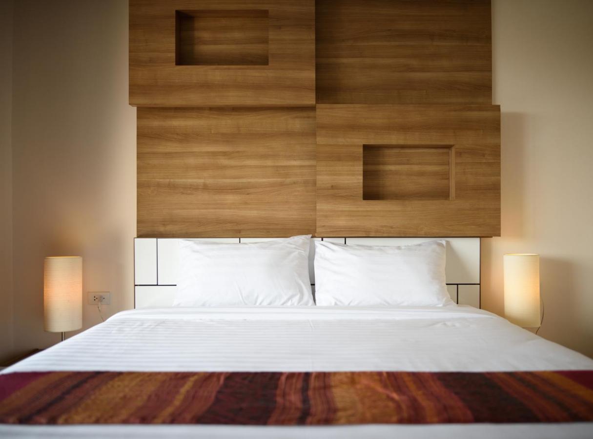 Seastar And Service Hotel