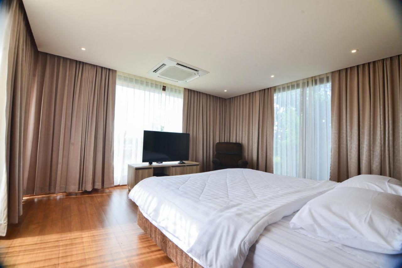 Private Pool & Golf - Toscana House Khaoyai 4 Bedrooms 10 Guests Holiday park *