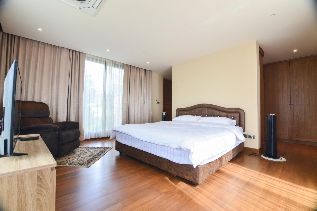 Private Pool & Golf - Toscana House Khaoyai 4 Bedrooms 10 Guests *