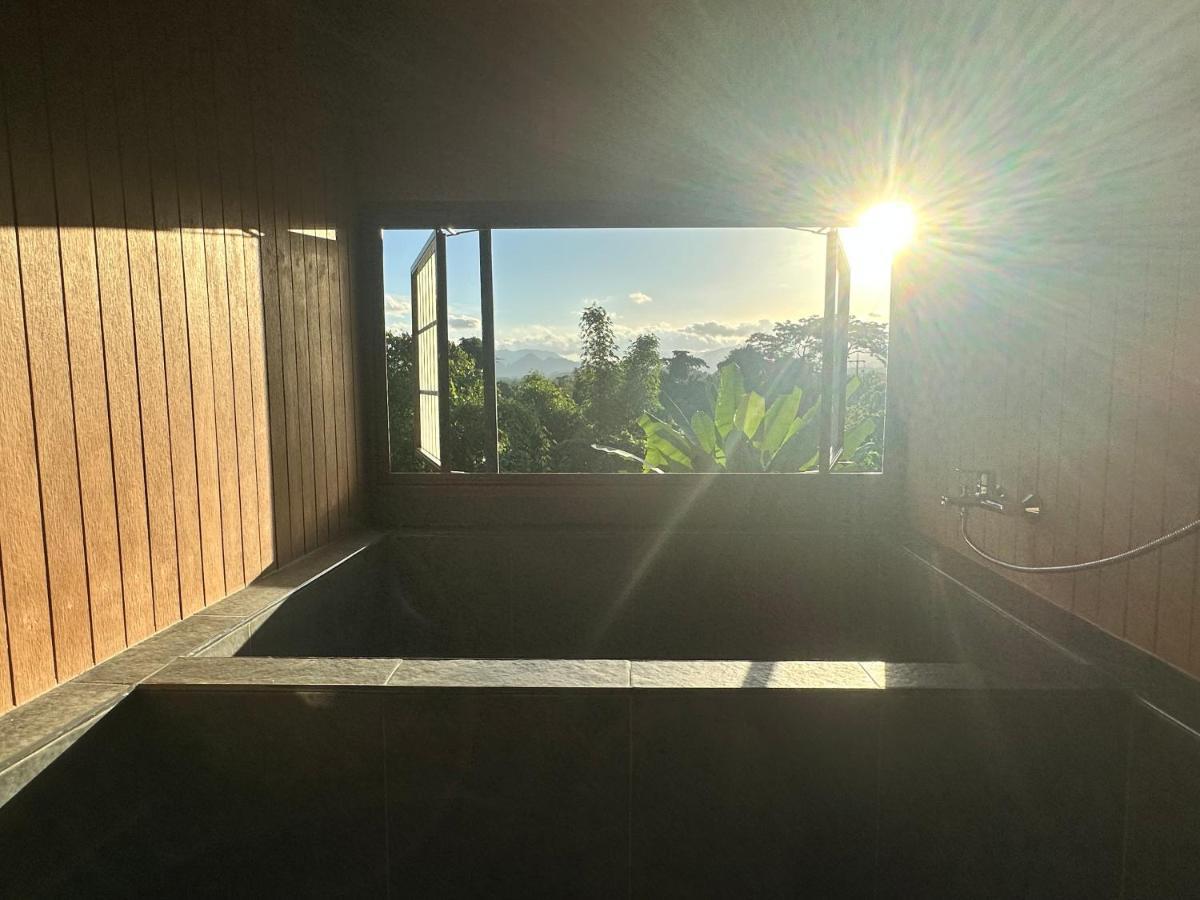 Tanoshi Glamping In Khao Sok Khao Sok National Park