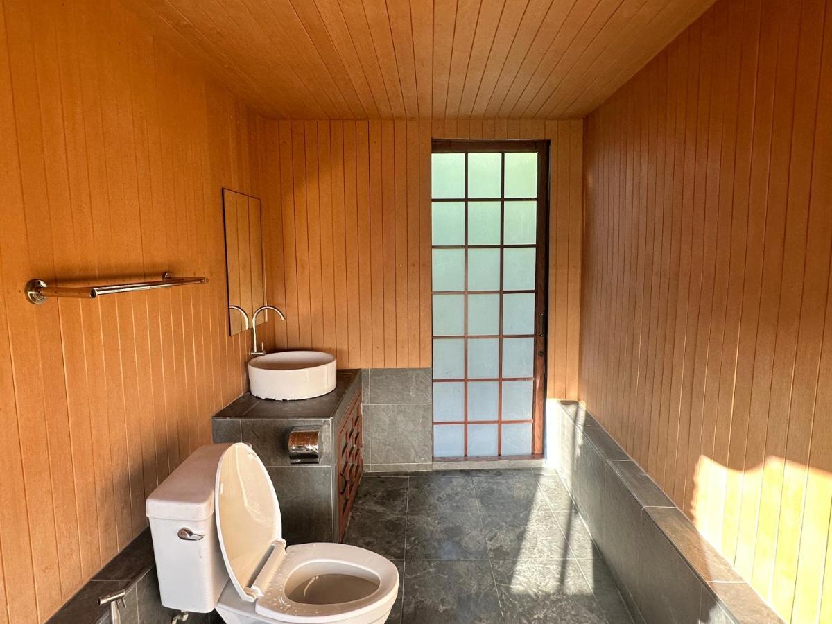 Tanoshi Glamping In Khao Sok Luxury tent Khao Sok National Park
