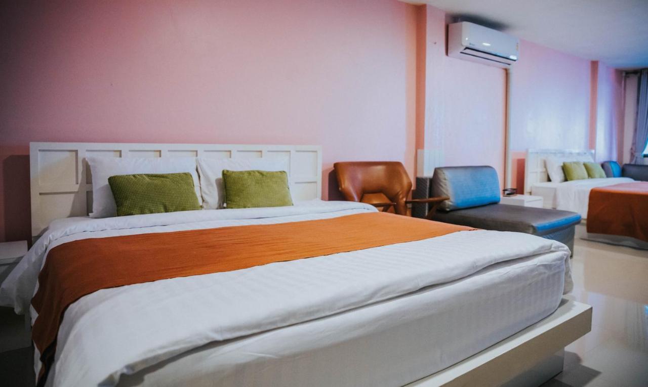 Talay Sai @ Thung Wua Laen Hotel Pathiu