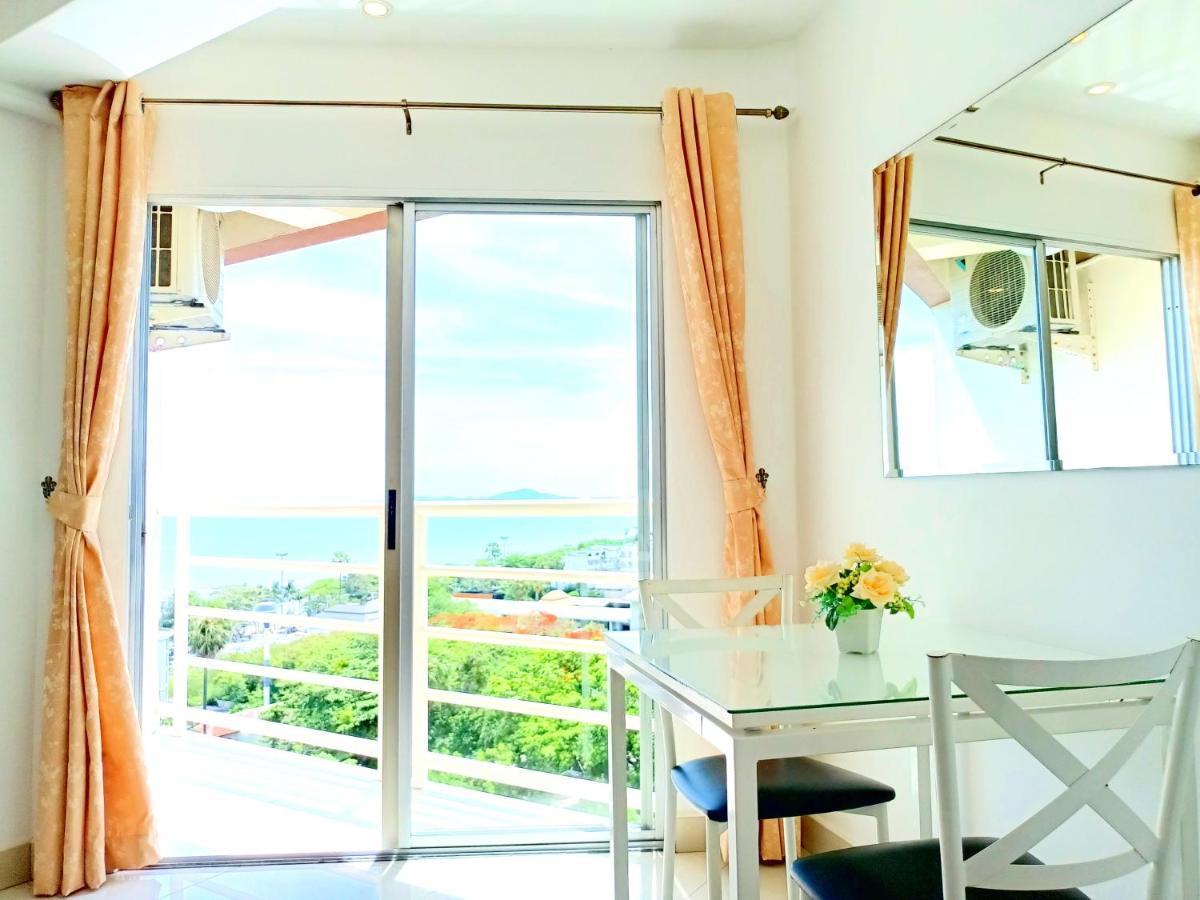 Sea View Beachfront Pattaya Apartment