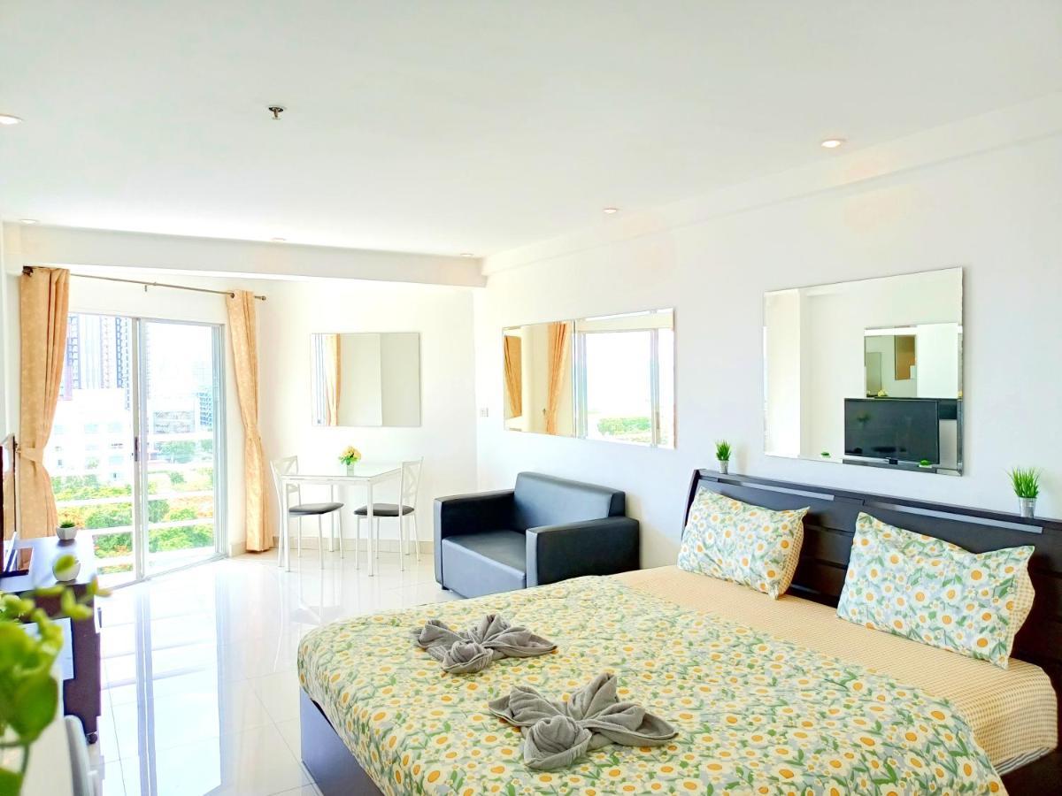 Sea View Beachfront Pattaya Apartment Jomtien Beach