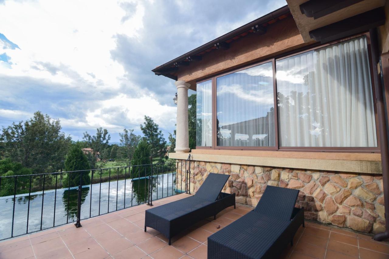 Holiday park Private Pool & Golf - Toscana House Khaoyai 4 Bedrooms 10 Guests Ban Rai Khlong Sai