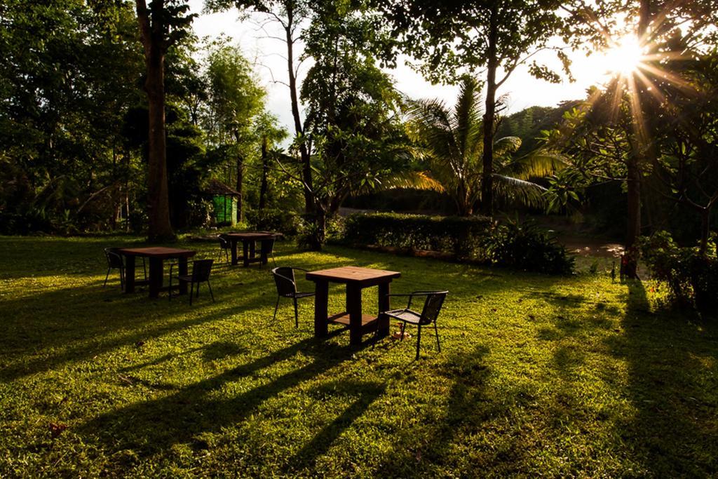 Riverhouse Resort Mae Sariang