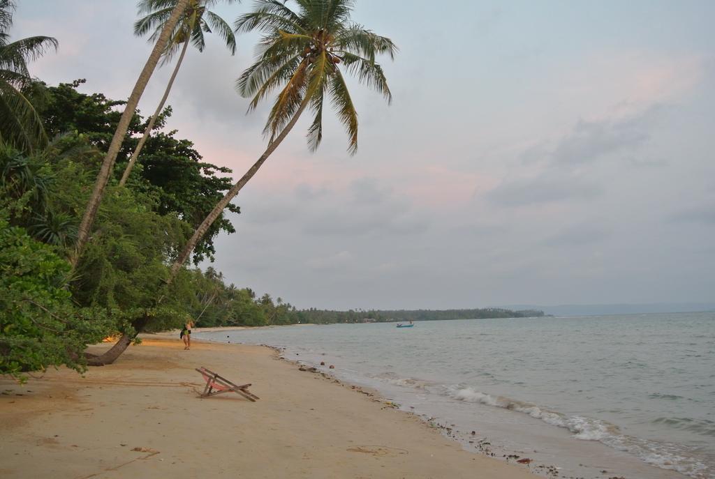Monkey Island Resort
