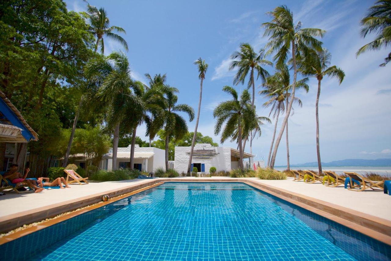 Lime N Soda Beachfront Resort 3*