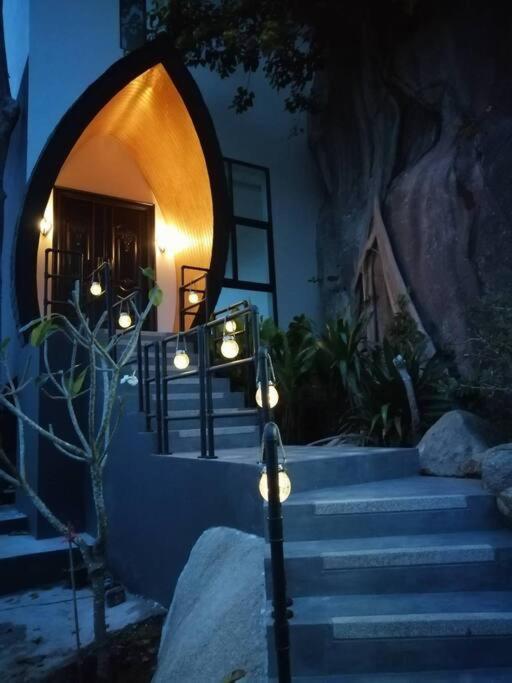 Golden Coconut Villa *