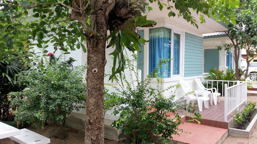 Vipha Resort *
