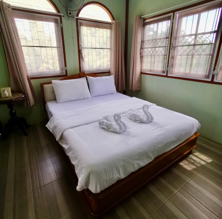 Holiday home บ้านห้วยลูกนกฟาร์มสเตย์ Banhuailuknok *