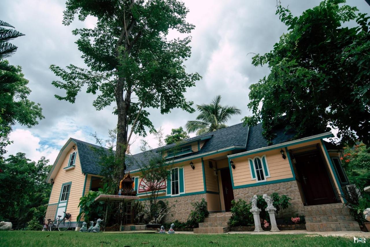 Resort ชอว์ งาทอง รีสอร์ต Chor Ngar Thong Erawan