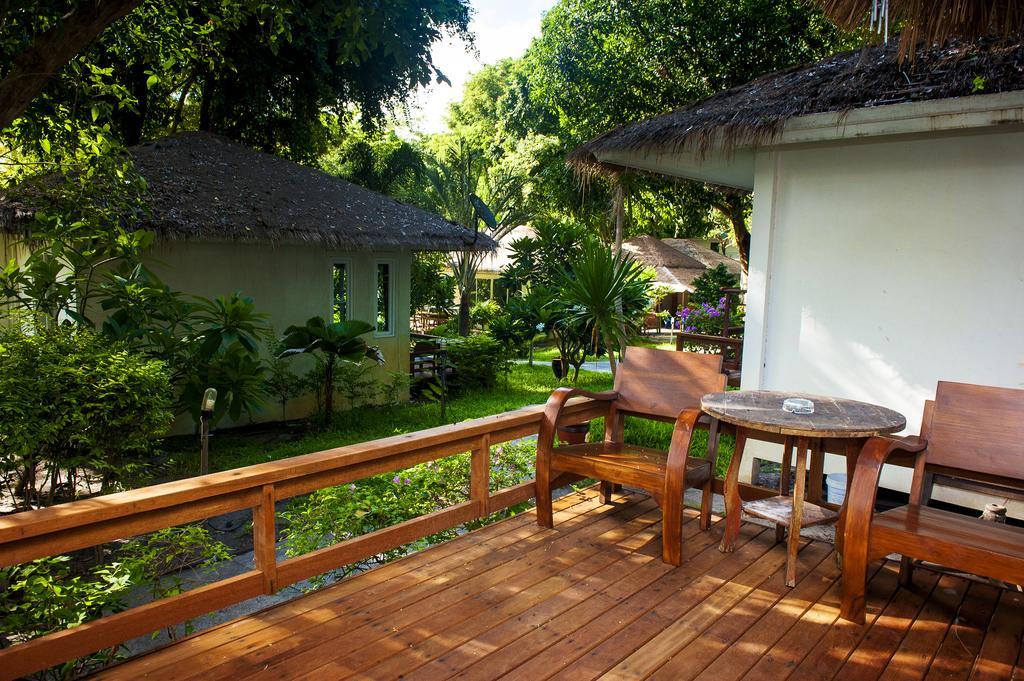 Resort Larissa Samed
