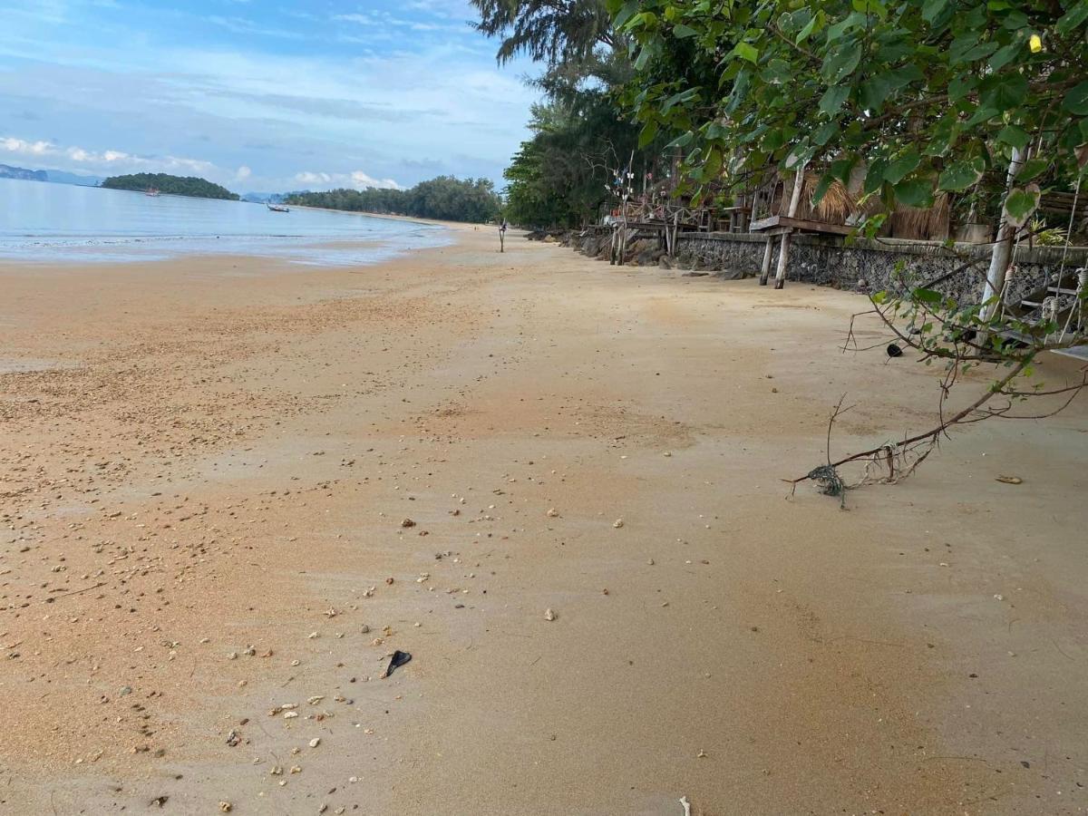 Hotel White Seaview Klong Muang Beach