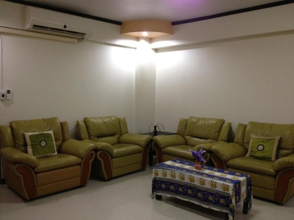 Monaa's Place Hotel