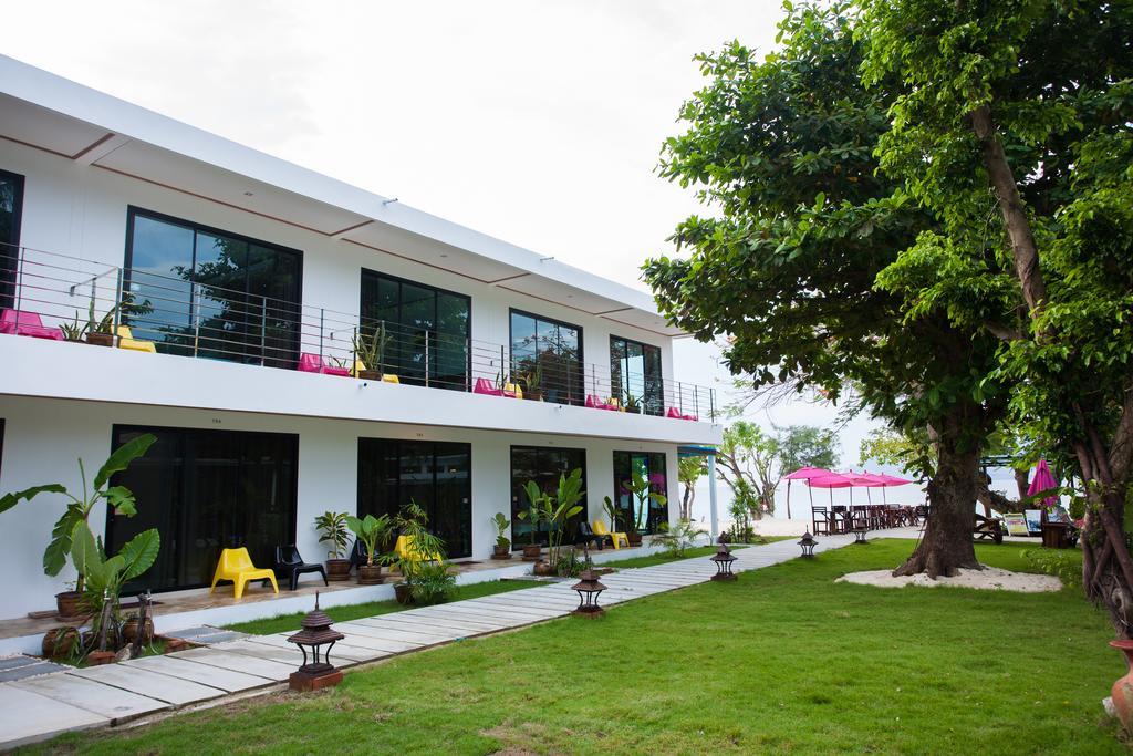Resort Paradise 3*