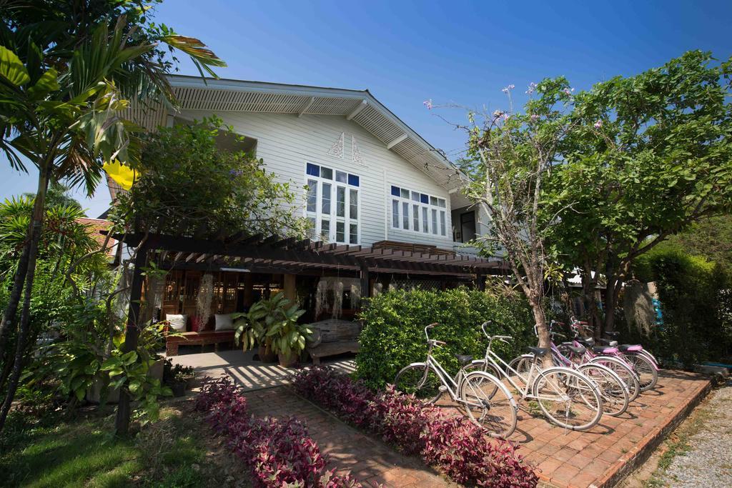 Dorm Of Happiness By Tharaburi Hostel *