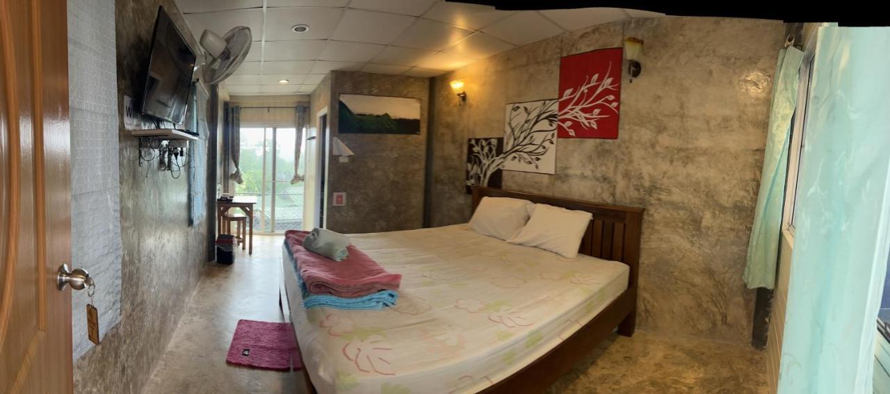 Guest house อีต่องโฮมสเตย์ Thong Pha Phum