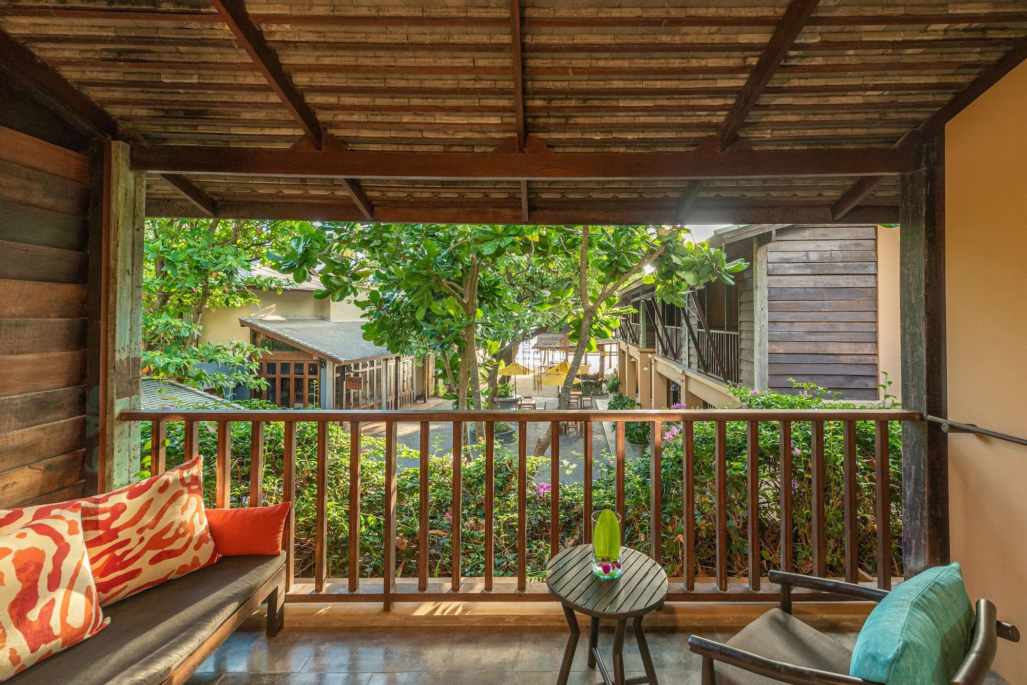 Buri Rasa Village Phangan Resort 4*