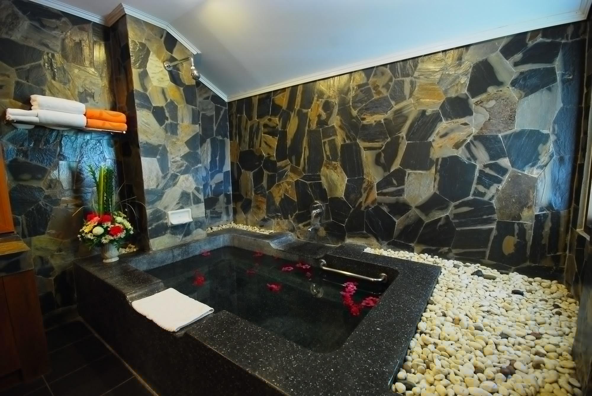The Privacy & 4* Sam Roi Yot